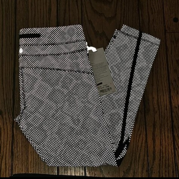 Lululemon Pace Tight - Picture 5 of 7